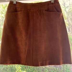 Suede Ann Taylor Loft mini skirt, size 4. Good condition.brown/Dark Tan.